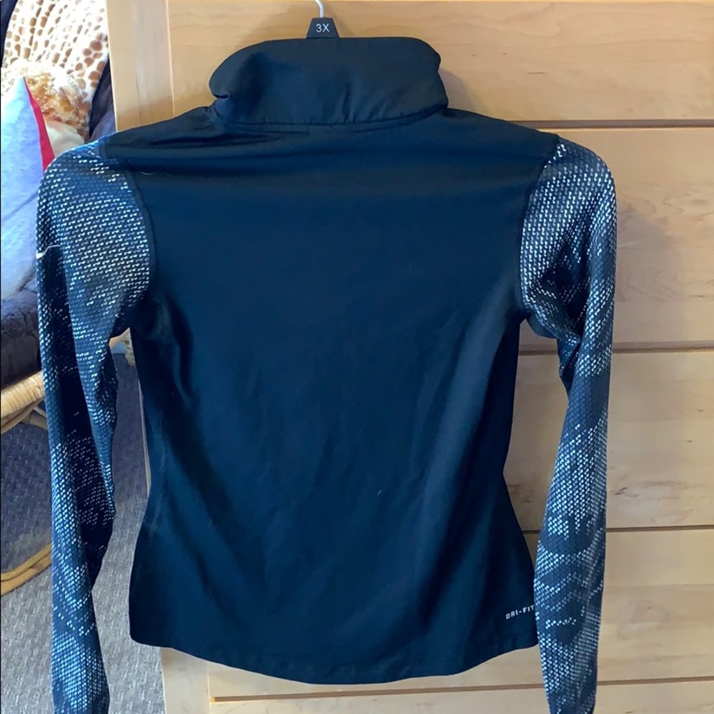 Nike Quarter Zip Long Sleeve - Picture 2 of 2